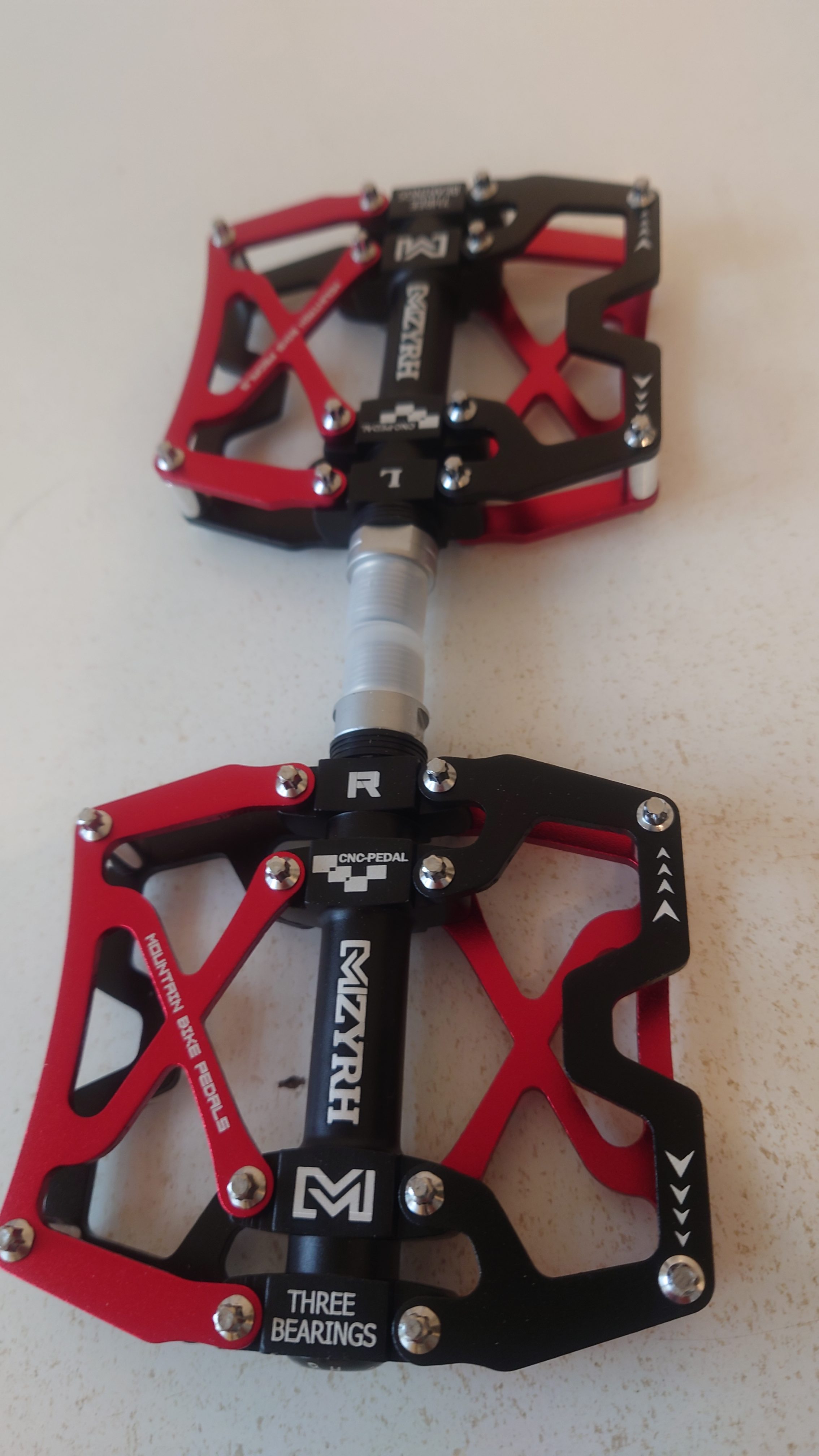 Pedały platformowe CNC